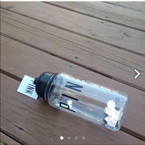 Victoria's Secret Bundle - Picture 8 of 8